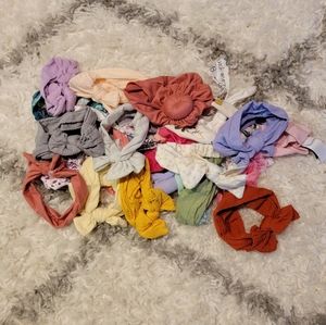 Bundle of 28 Bows